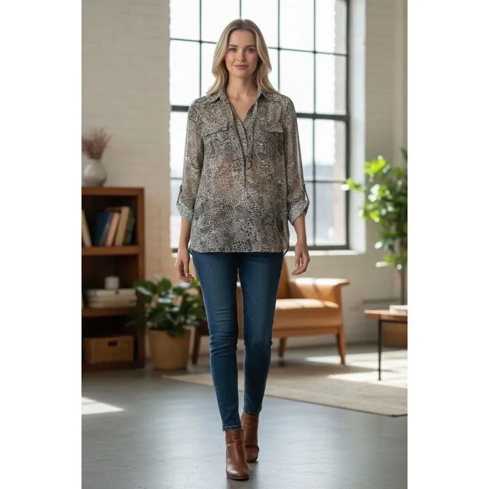 ✨BCBGMaxazria Leopard Lace-Up Sheer Sz Small Blouse✨